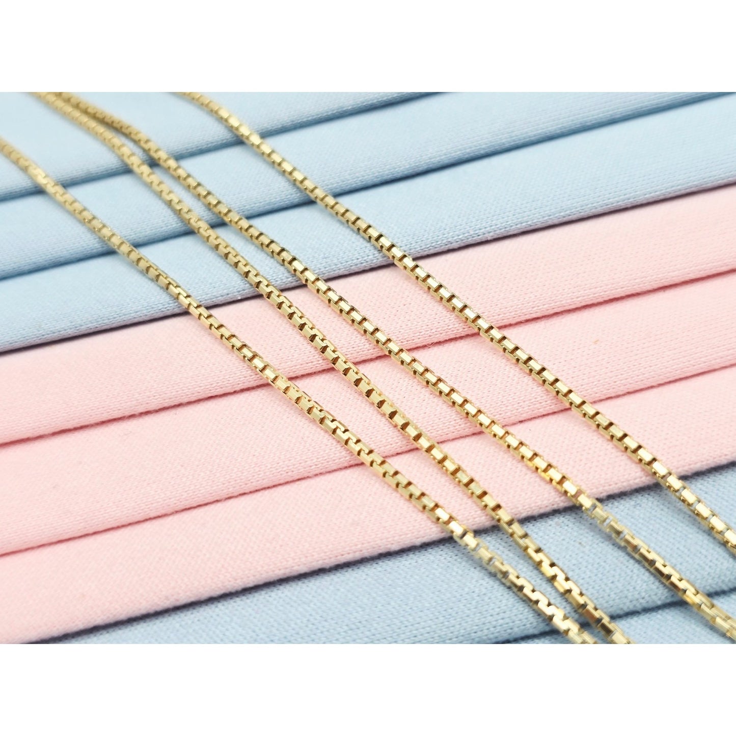 14K Yellow Gold Rounded Box Link Chain Necklace