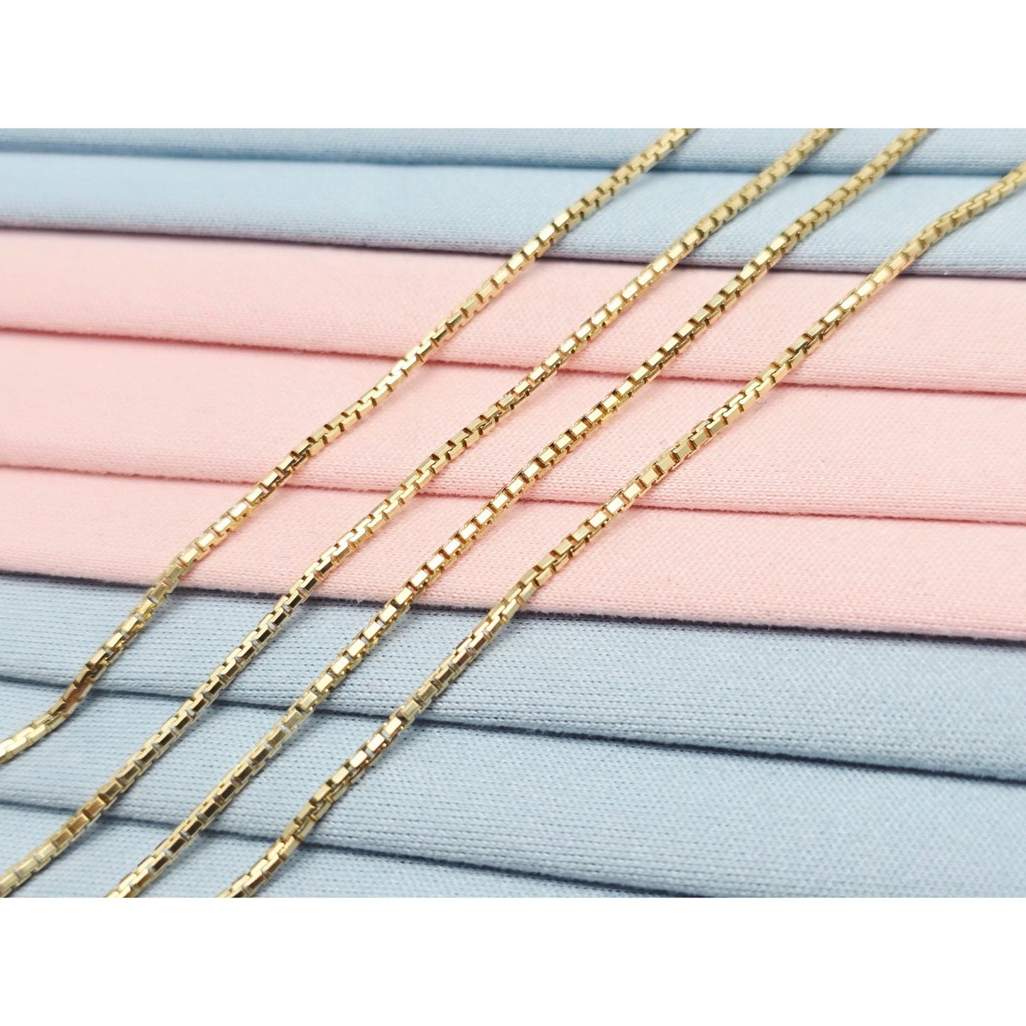 14K Yellow Gold Rounded Box Link Chain Necklace