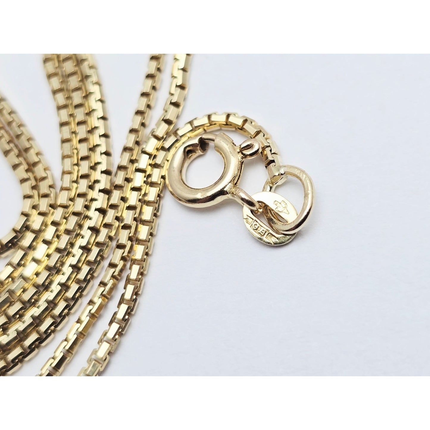 14K Yellow Gold Rounded Box Link Chain Necklace
