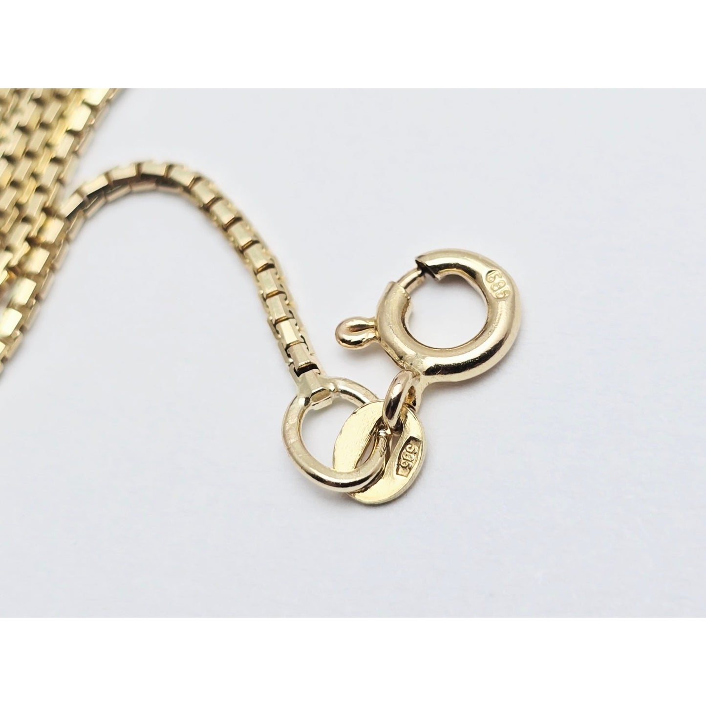 14K Yellow Gold Rounded Box Link Chain Necklace