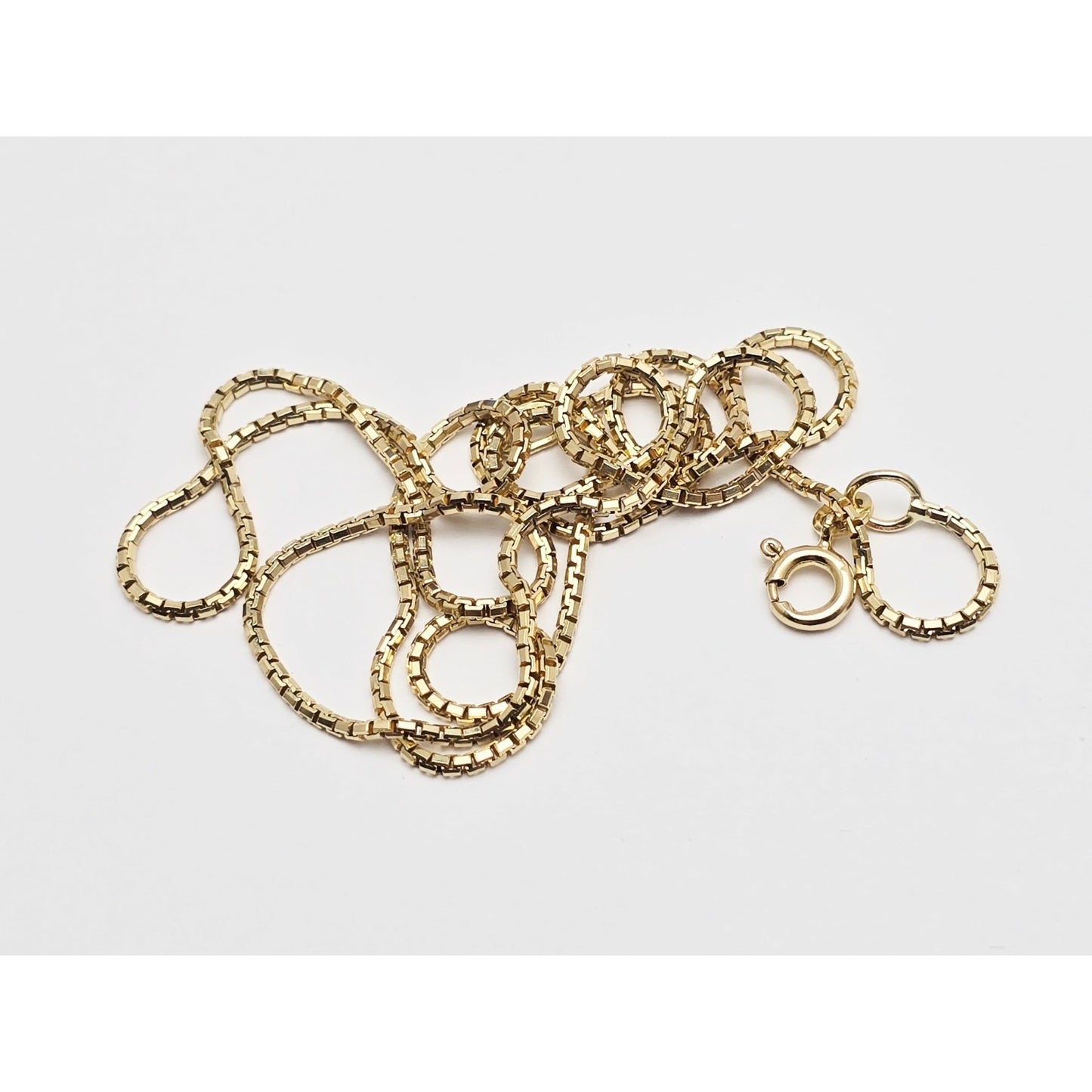 14K Yellow Gold Rounded Box Link Chain Necklace