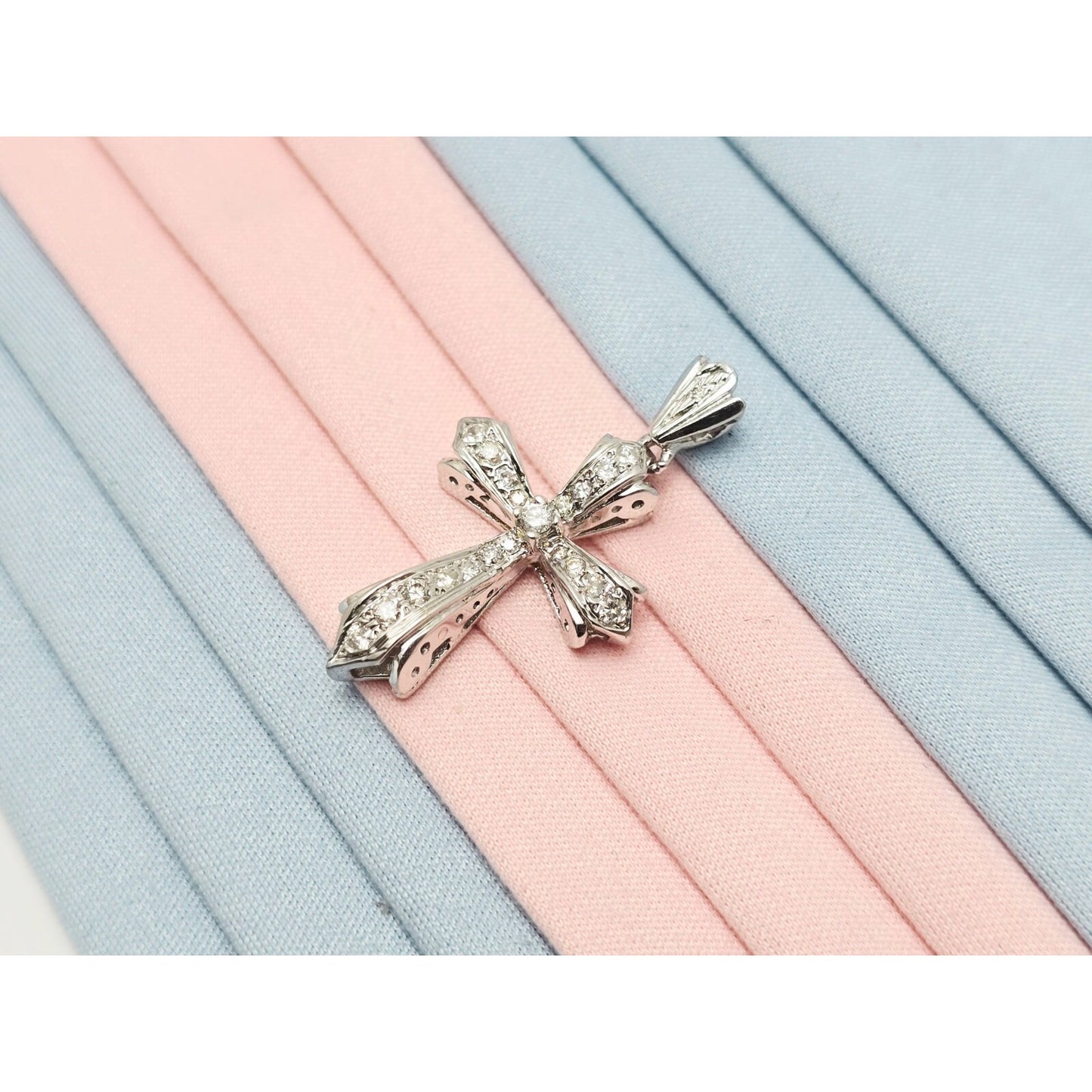 14K White Gold White Diamond Cross Pendant Charm