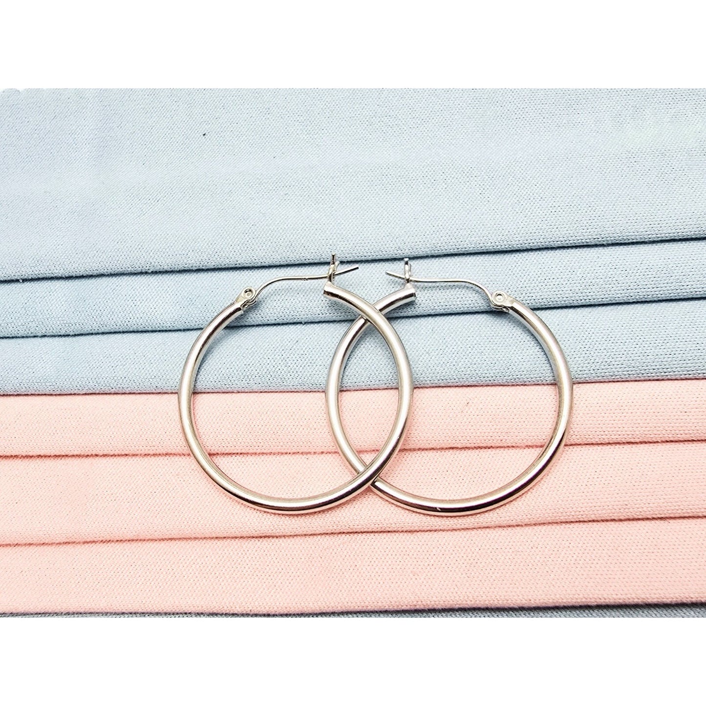 Medium Sized 14K White Gold Hinged Hoop Earrings