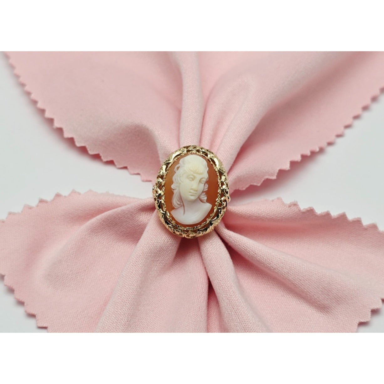 Antique Vintage 14K Yellow Gold Oval Cameo Filigree Ring