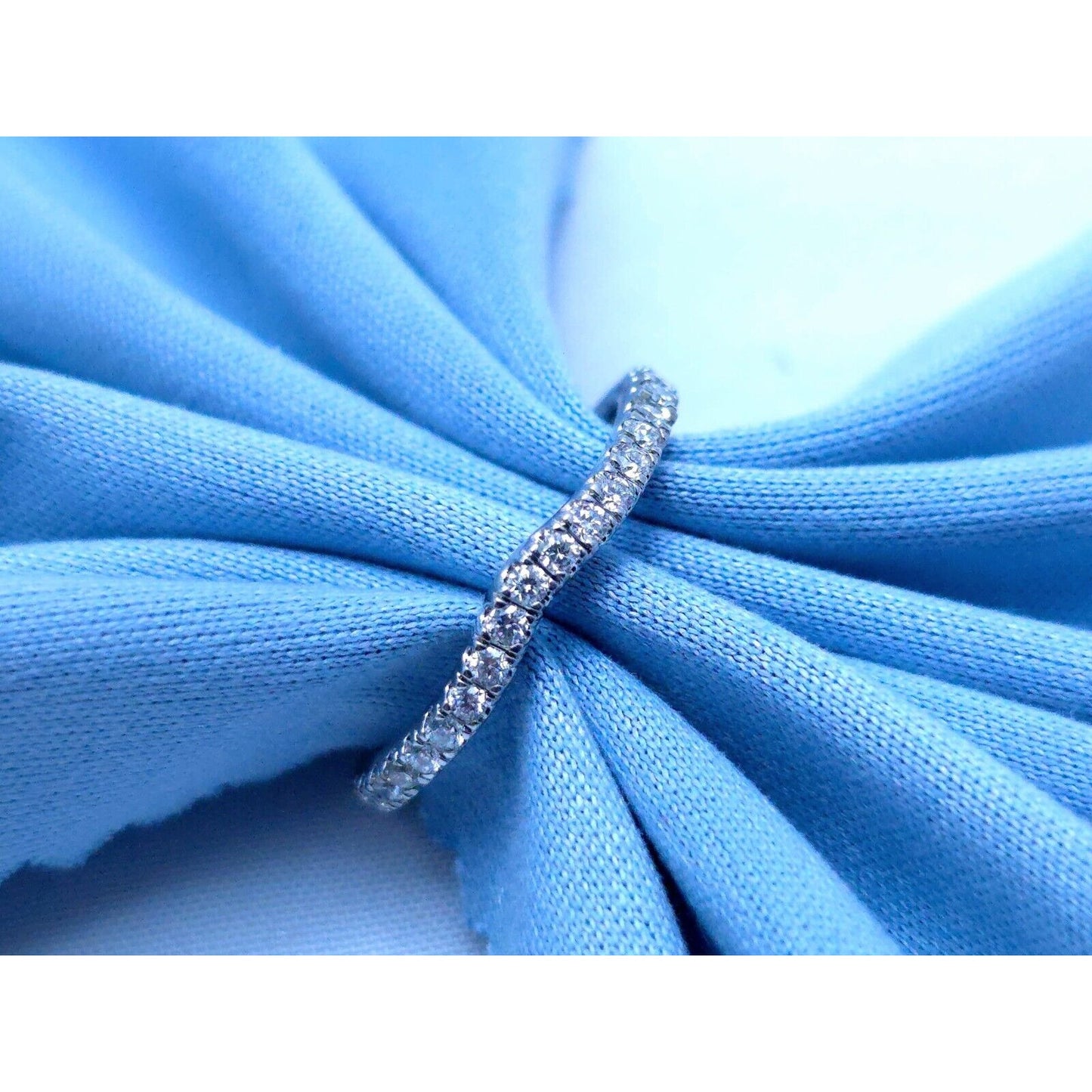 10K White Gold Single Row Diamond Curved Wedding Band Ring