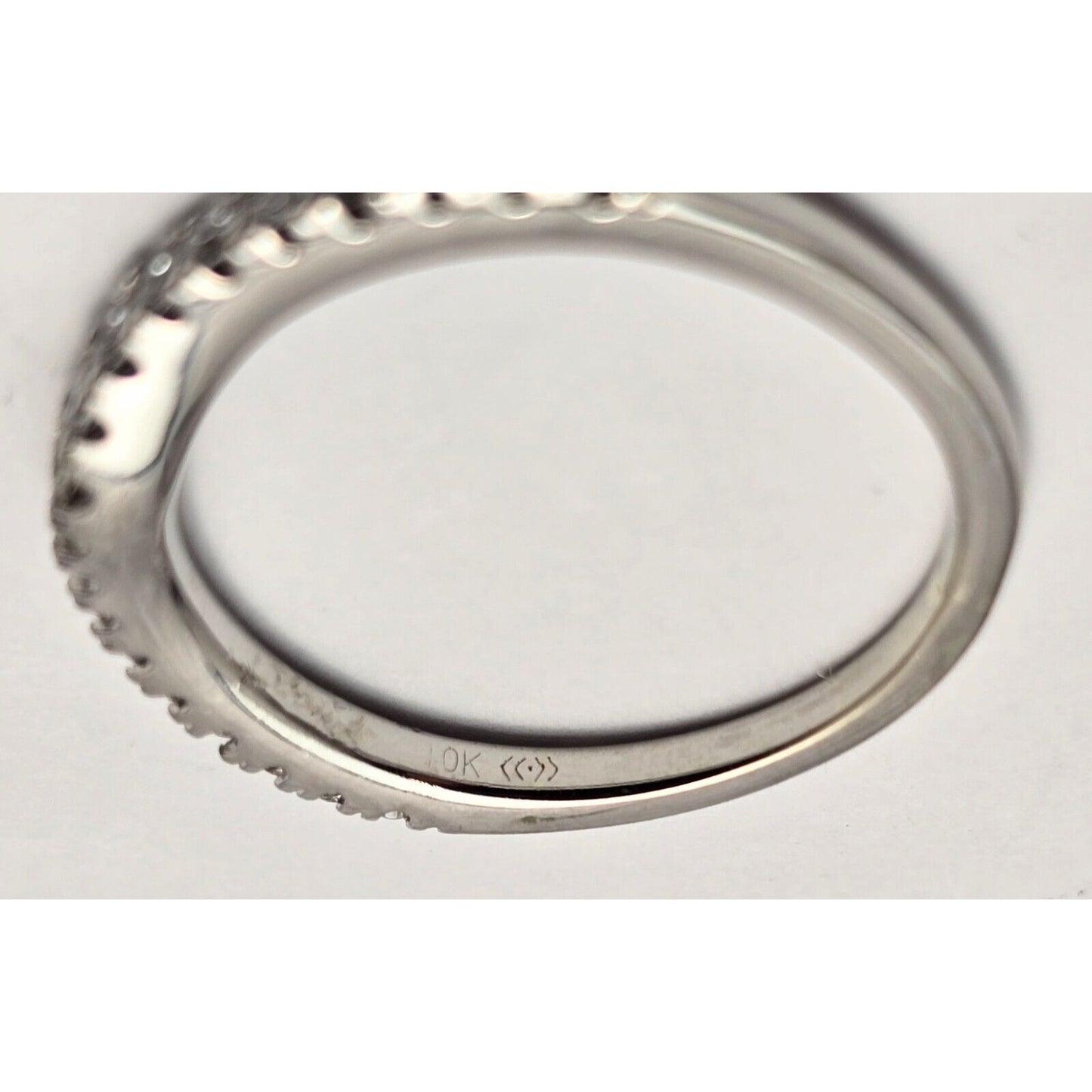 10K White Gold Single Row Diamond Curved Wedding Band Ring