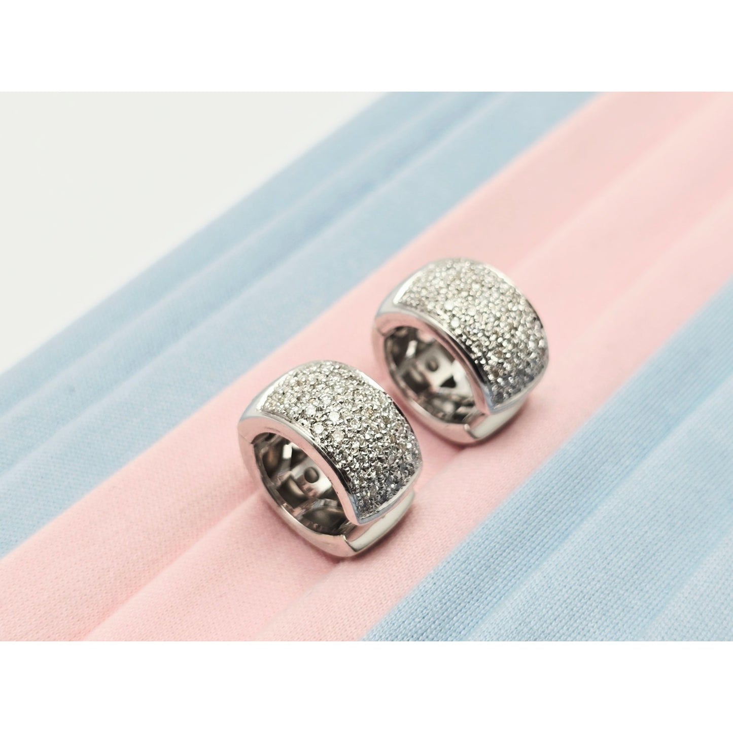 18K White Gold Round Diamond Hinged Hoop Huggie Earrings