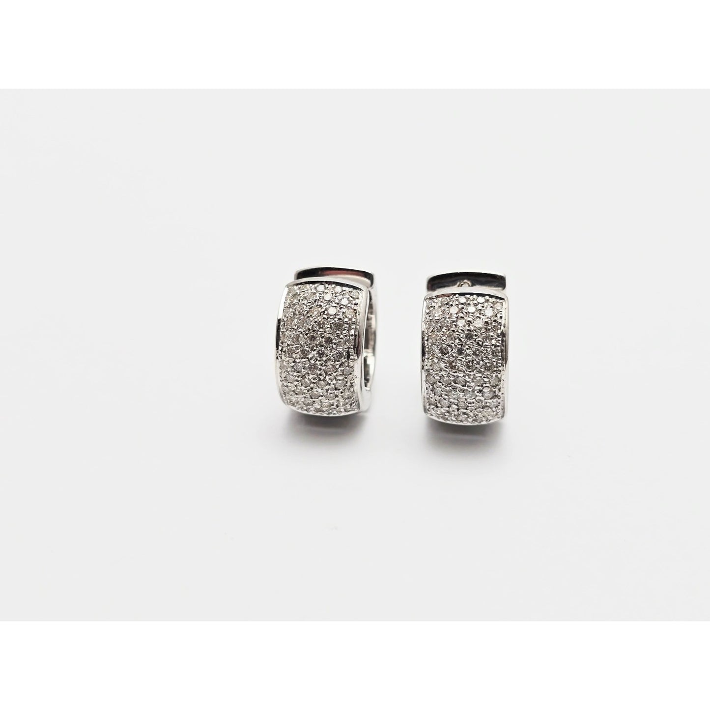 18K White Gold Round Diamond Hinged Hoop Huggie Earrings