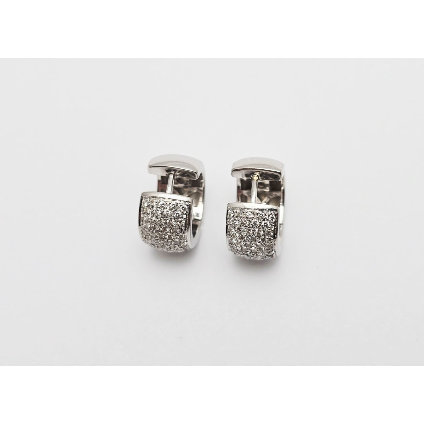 18K White Gold Round Diamond Hinged Hoop Huggie Earrings