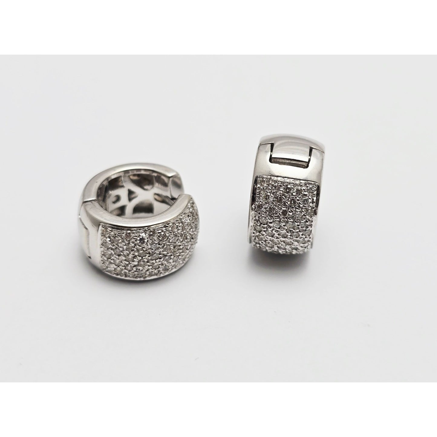 18K White Gold Round Diamond Hinged Hoop Huggie Earrings