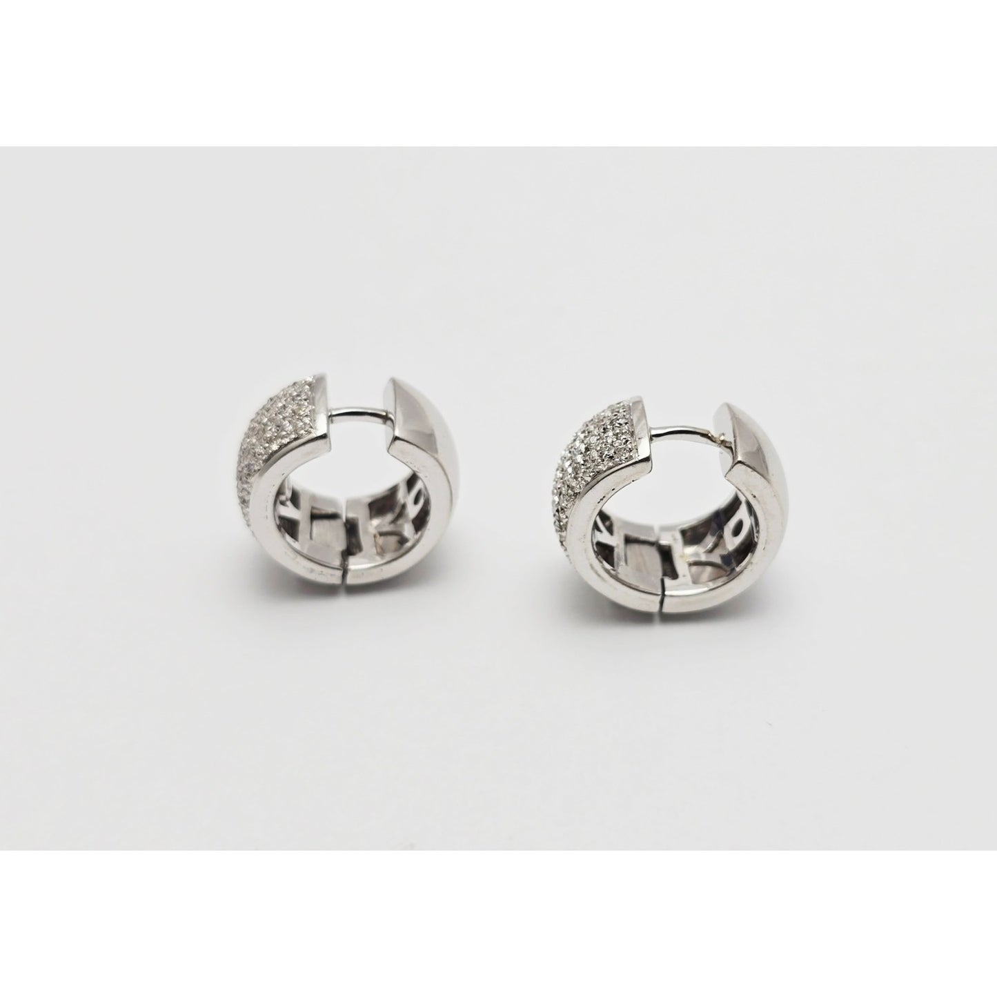 18K White Gold Round Diamond Hinged Hoop Huggie Earrings