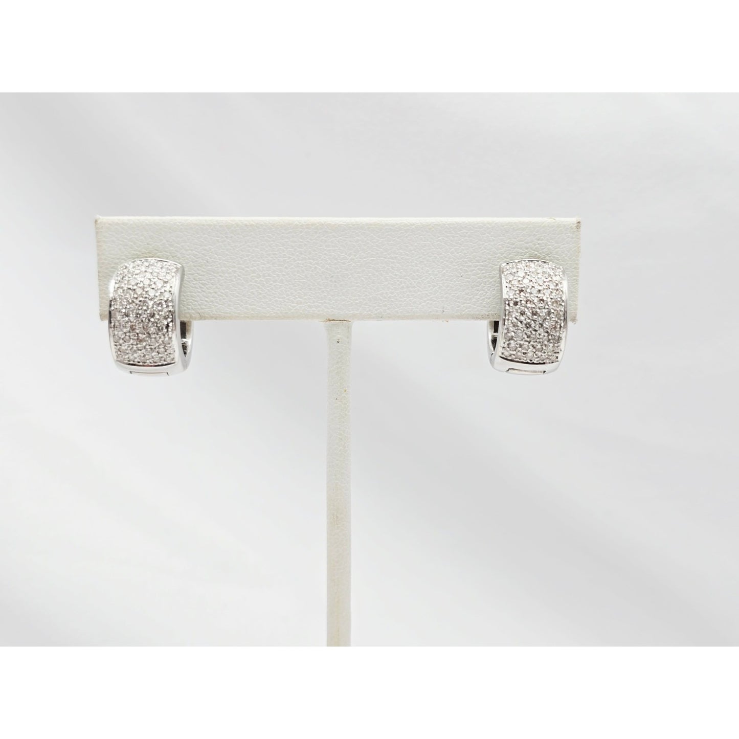 18K White Gold Round Diamond Hinged Hoop Huggie Earrings