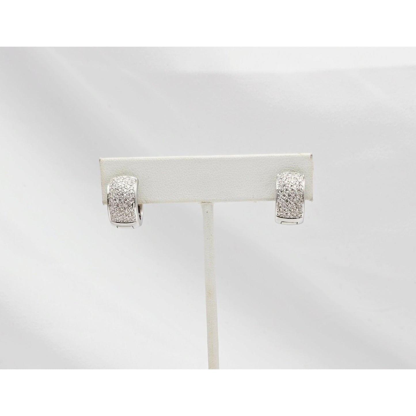 18K White Gold Round Diamond Hinged Hoop Huggie Earrings