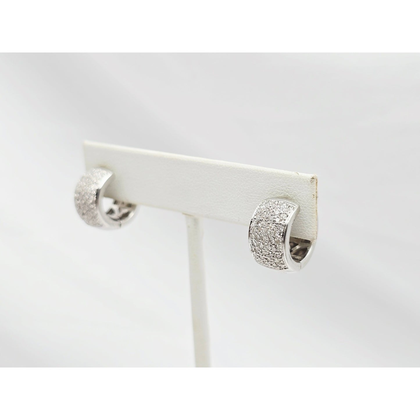 18K White Gold Round Diamond Hinged Hoop Huggie Earrings