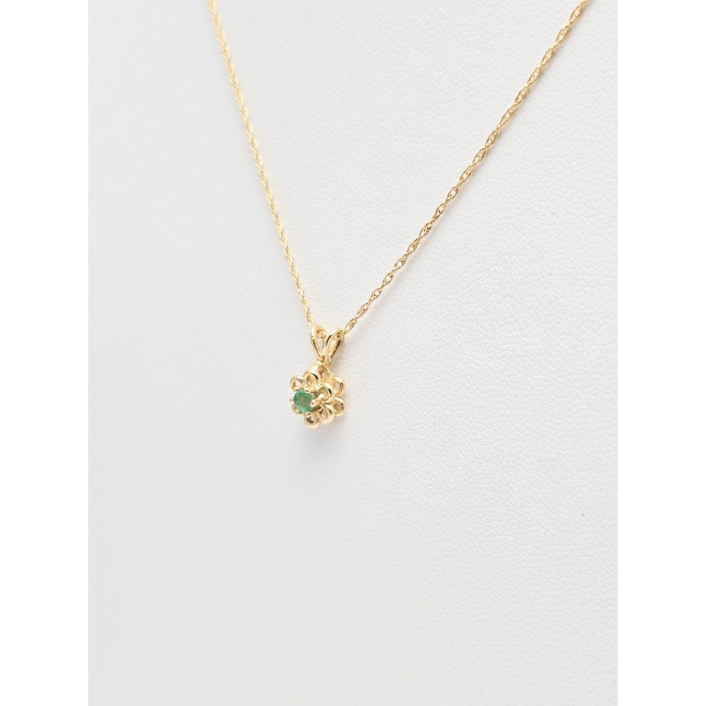 14K Yellow Gold Mesh Link Chain Necklace & Flower Emerald Charm Pendant