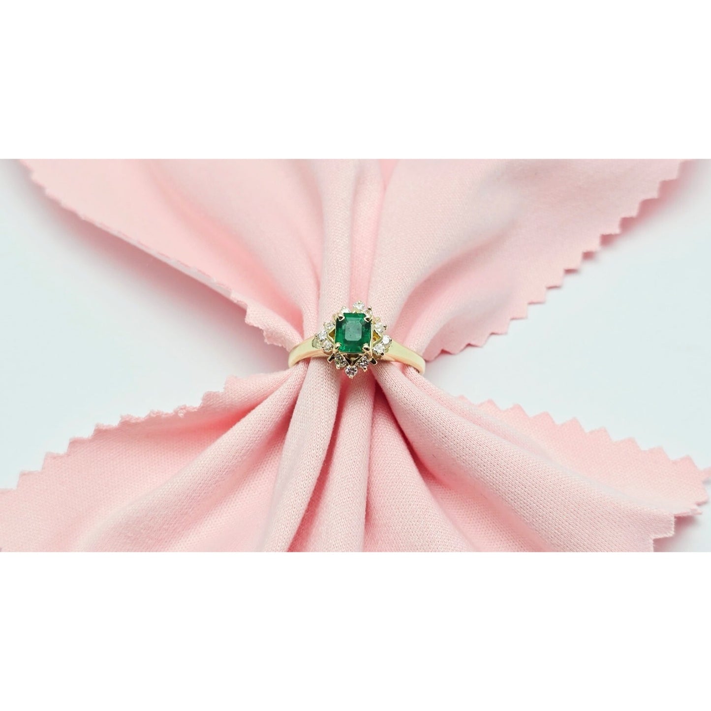 14K Yellow Gold Emerald & Diamond Ring