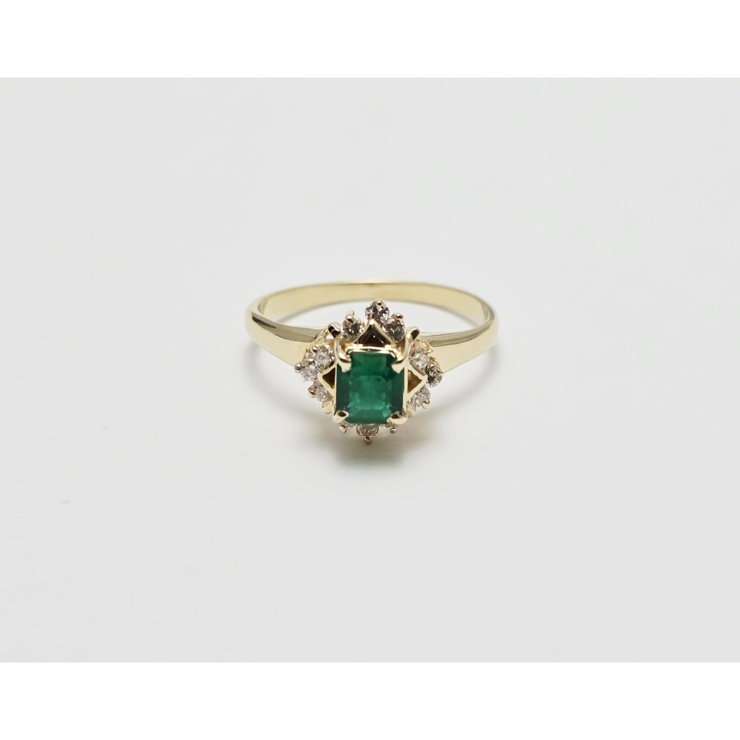 14K Yellow Gold Emerald & Diamond Ring