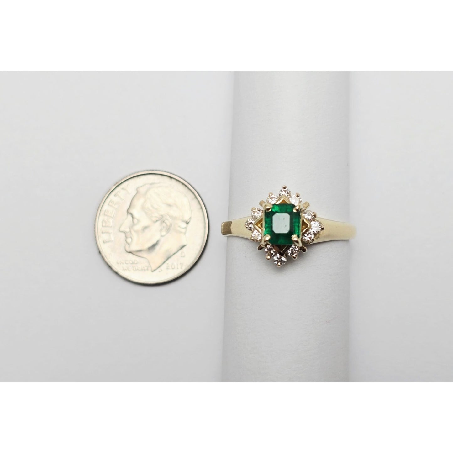 14K Yellow Gold Emerald & Diamond Ring