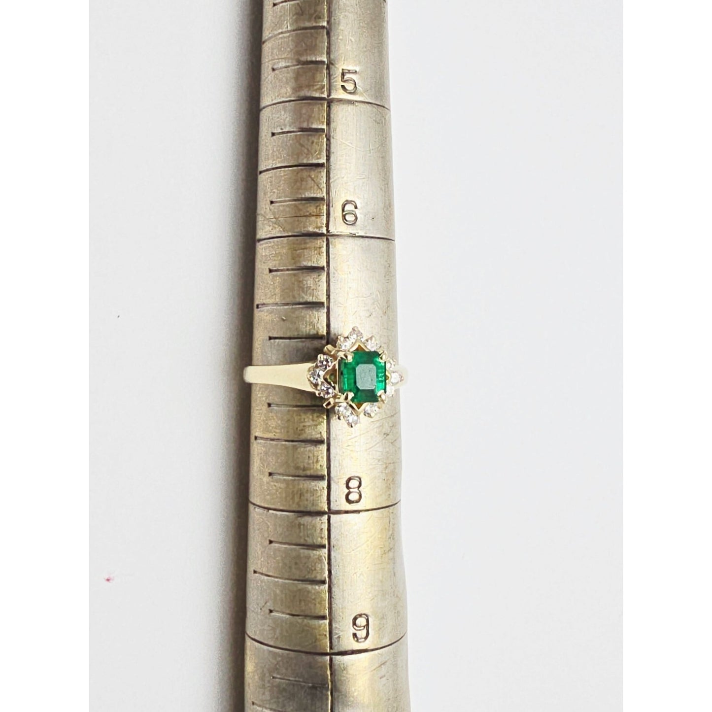 14K Yellow Gold Emerald & Diamond Ring