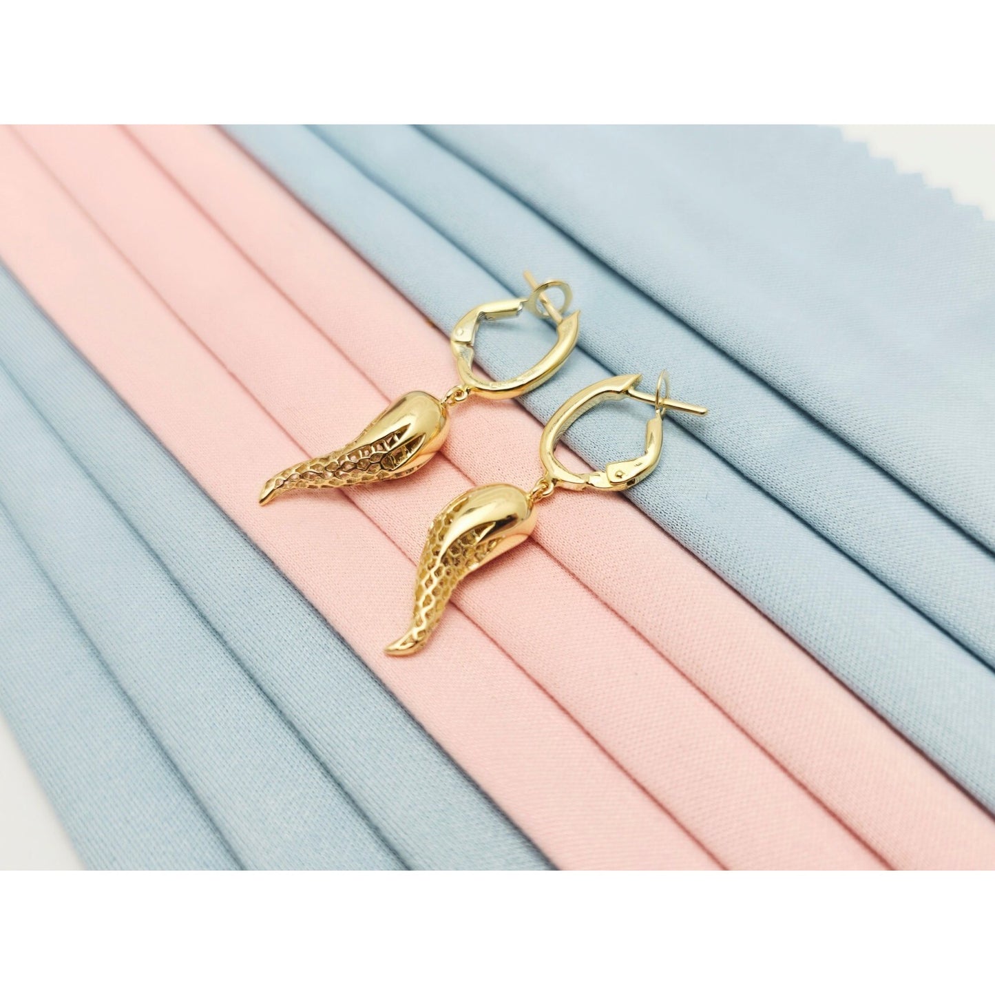 18K Yellow Gold Italian Horn Drop Dangle French Clip Earrings