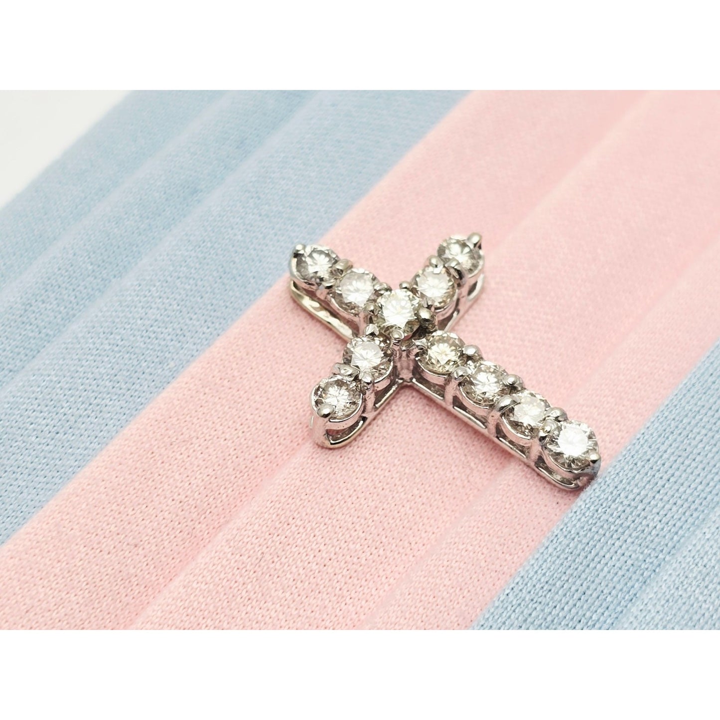 14K White Gold Brilliant White Diamond Cross Pendant Charm