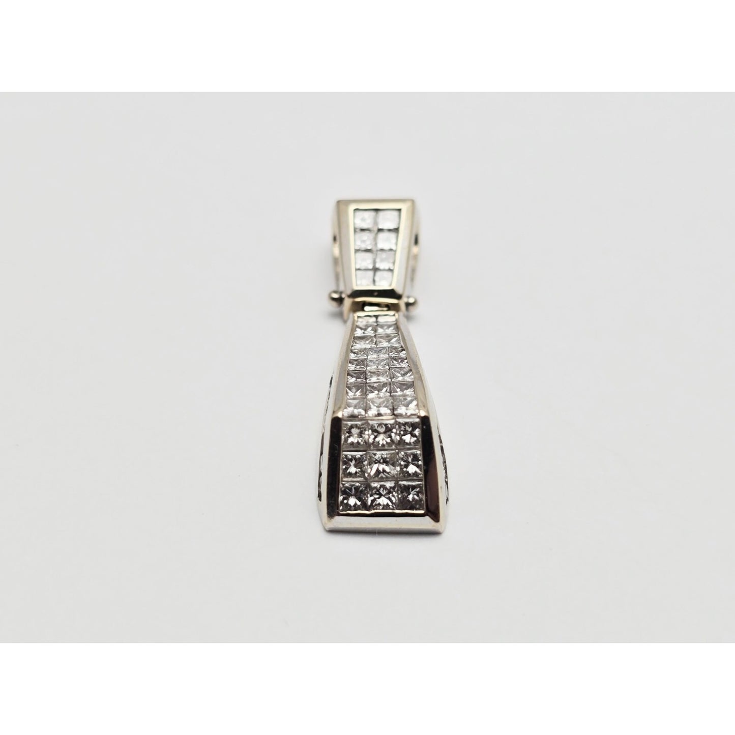 18K White Gold Princess Cut Invisible Setting Diamond Charm Pendant