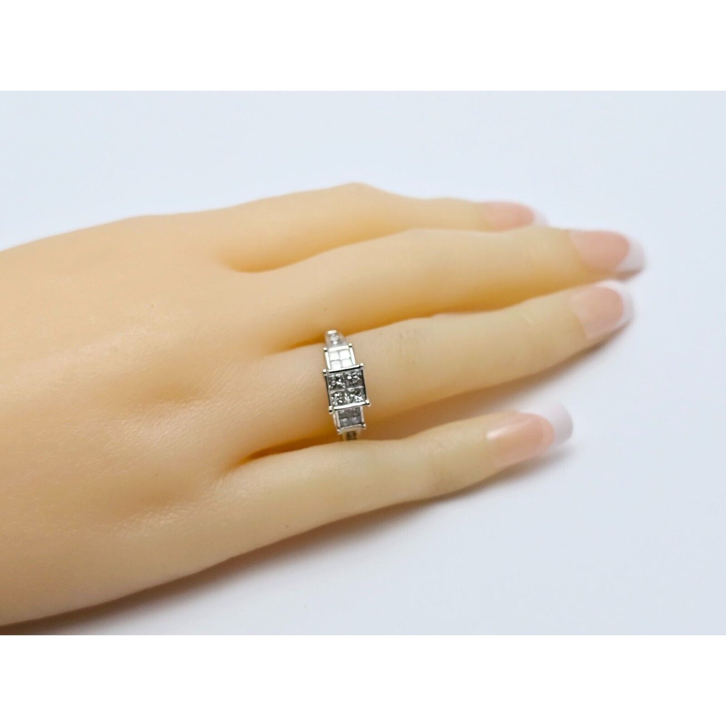 14K White Gold 1ct Princess Cut Diamond Engagement Ring