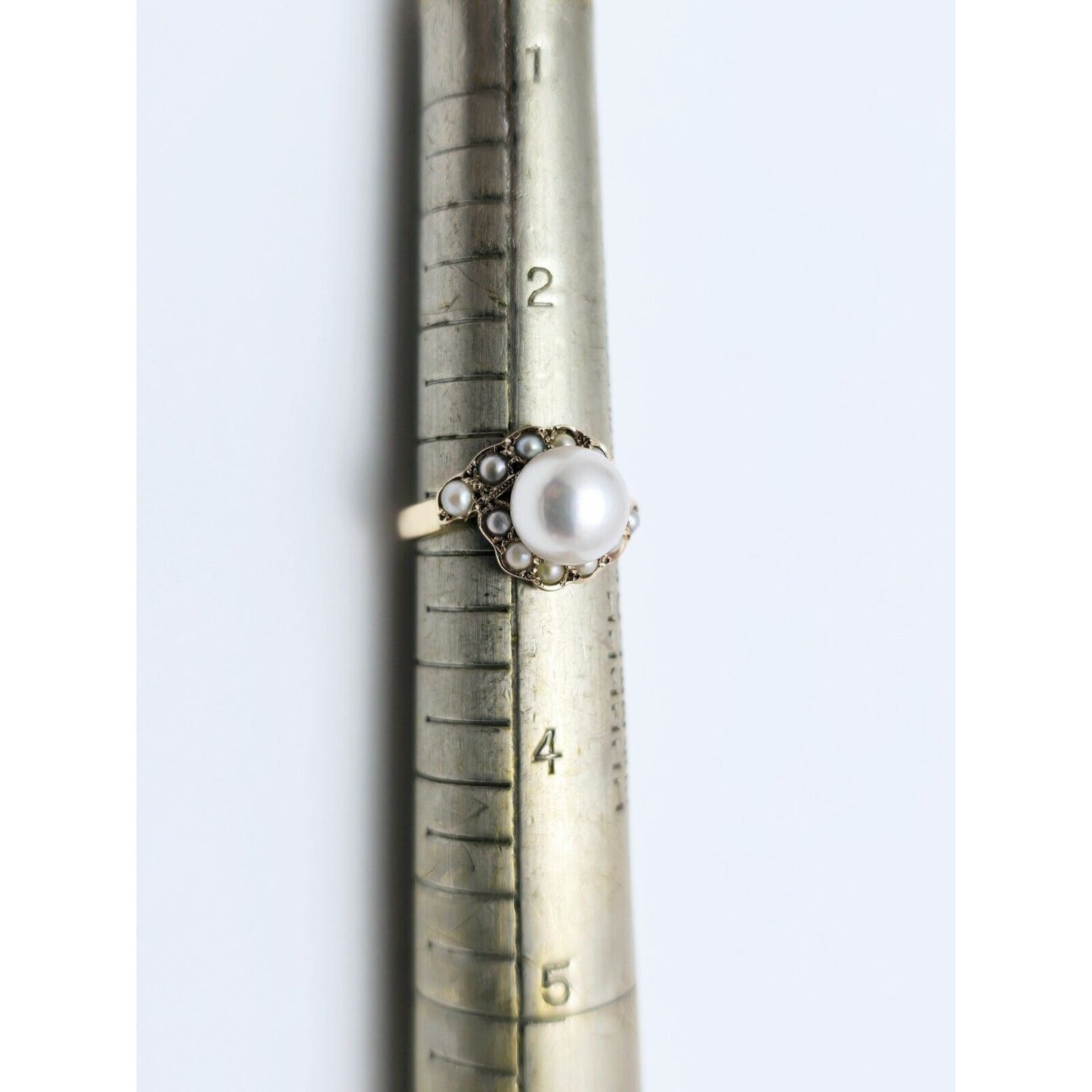 Vintage 14K Yellow Gold Round Pearl Ring