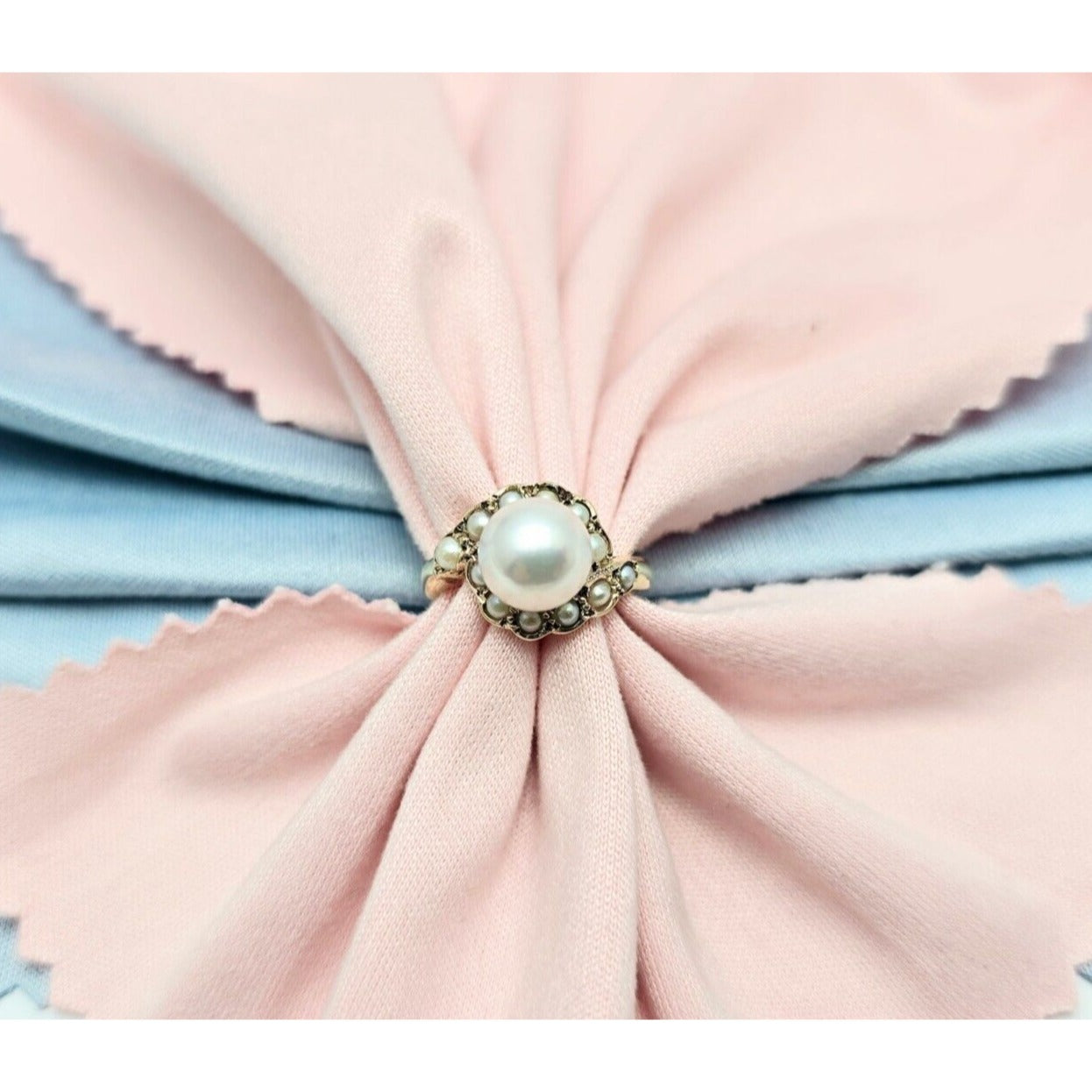 Vintage 14K Yellow Gold Round Pearl Ring