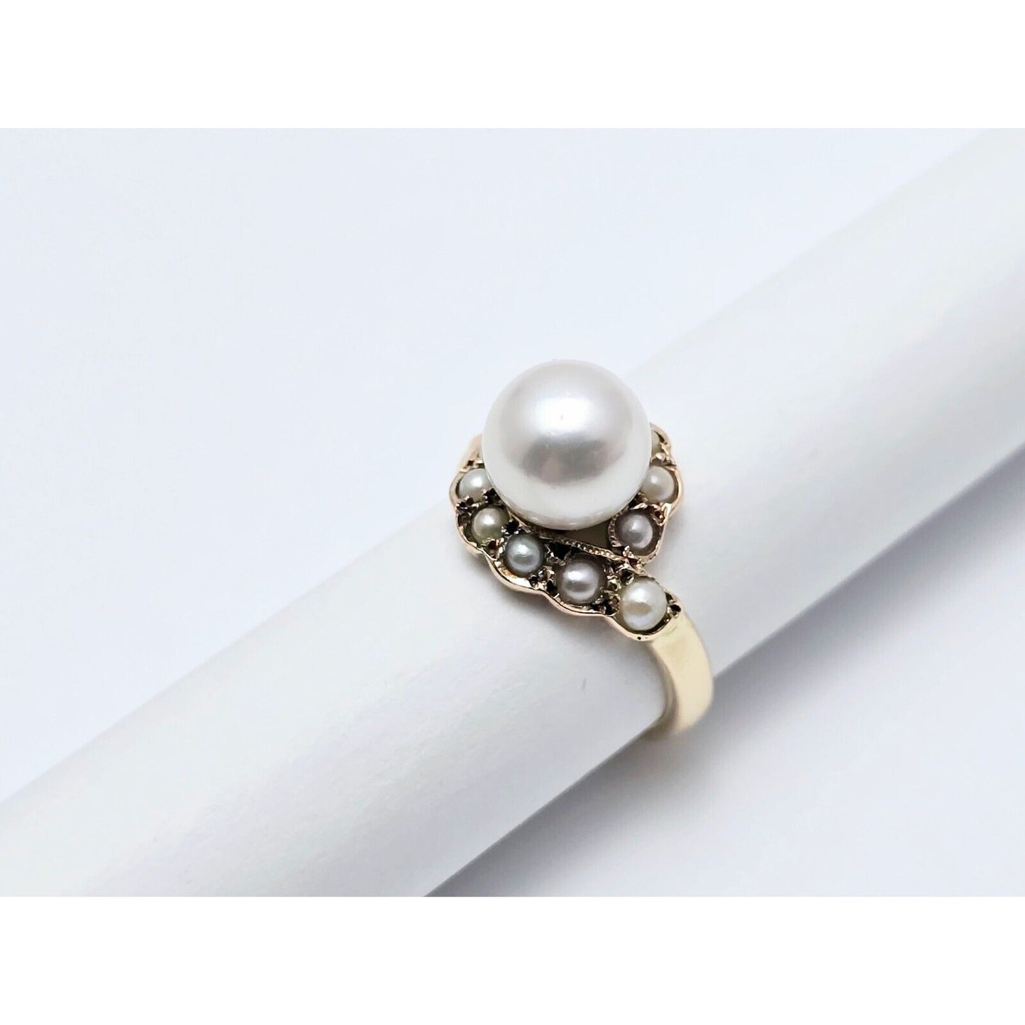 Vintage 14K Yellow Gold Round Pearl Ring
