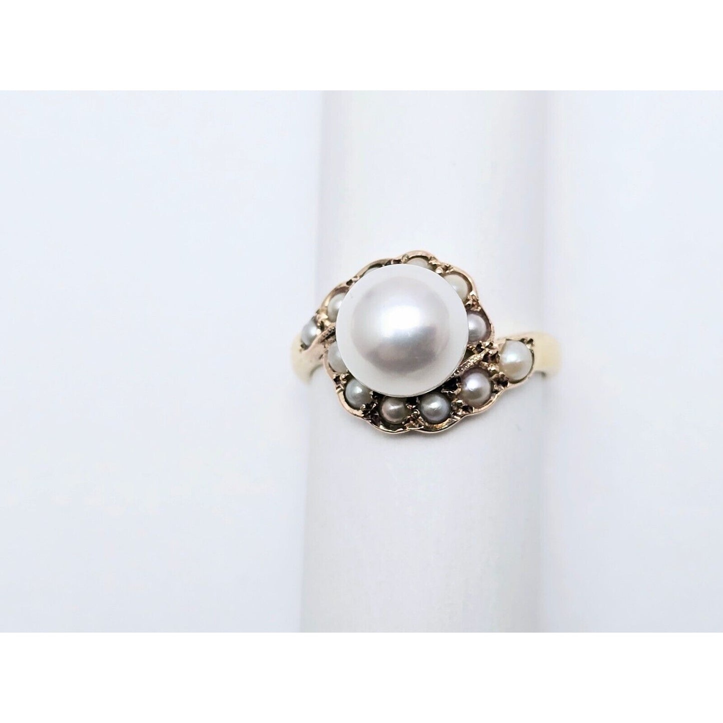 Vintage 14K Yellow Gold Round Pearl Ring