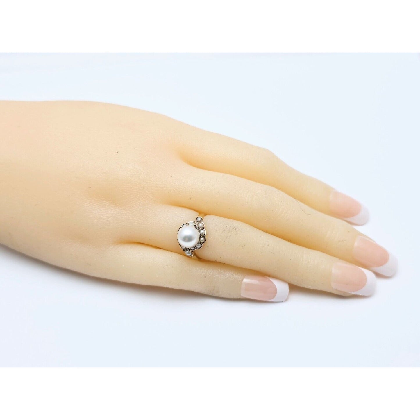 Vintage 14K Yellow Gold Round Pearl Ring