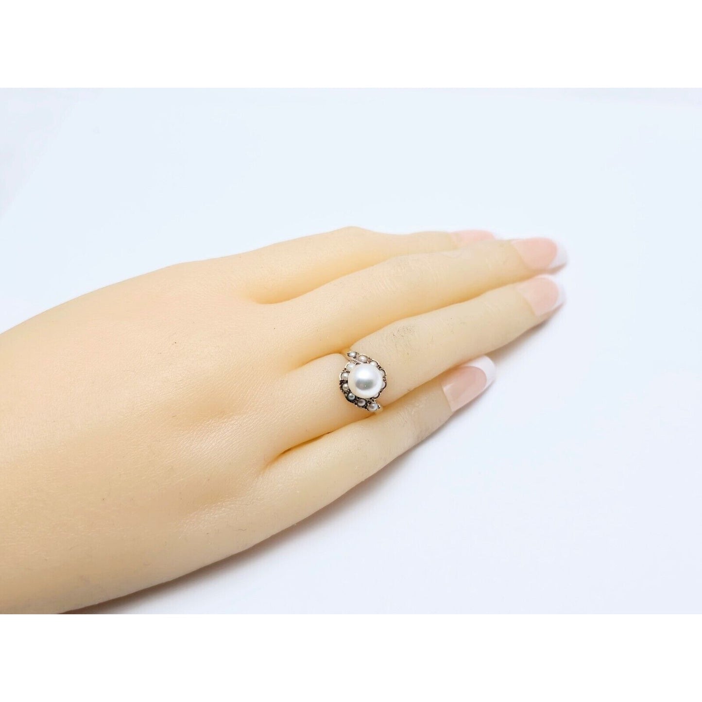 Vintage 14K Yellow Gold Round Pearl Ring