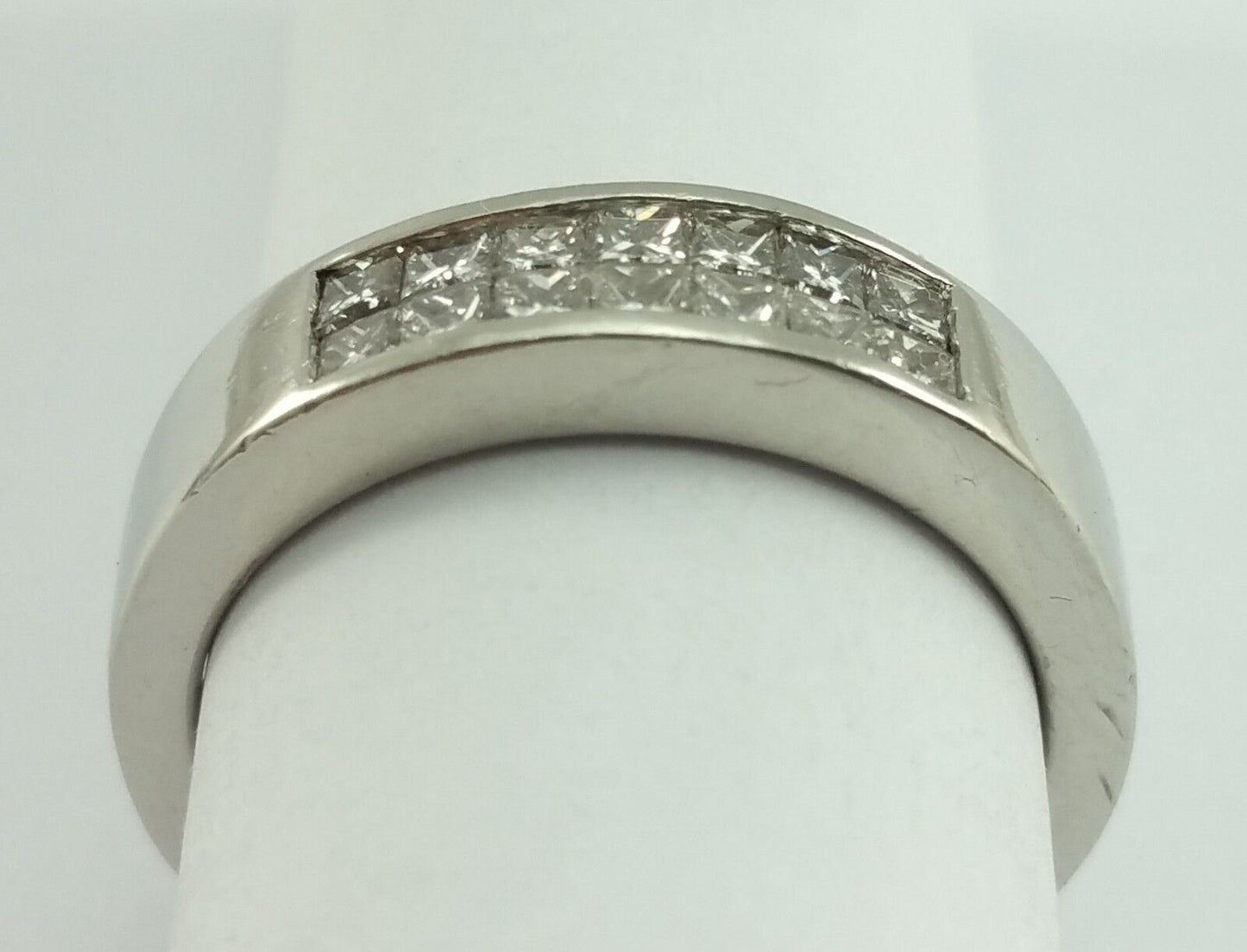 Exquisite Solid Platinum Wedding Ring Band With Diamonds