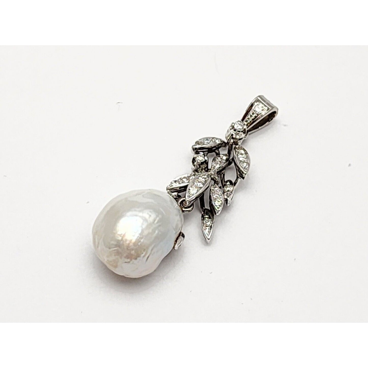 18K Solid White Gold Pearl & Diamond Drop Dangle Charm Pendant