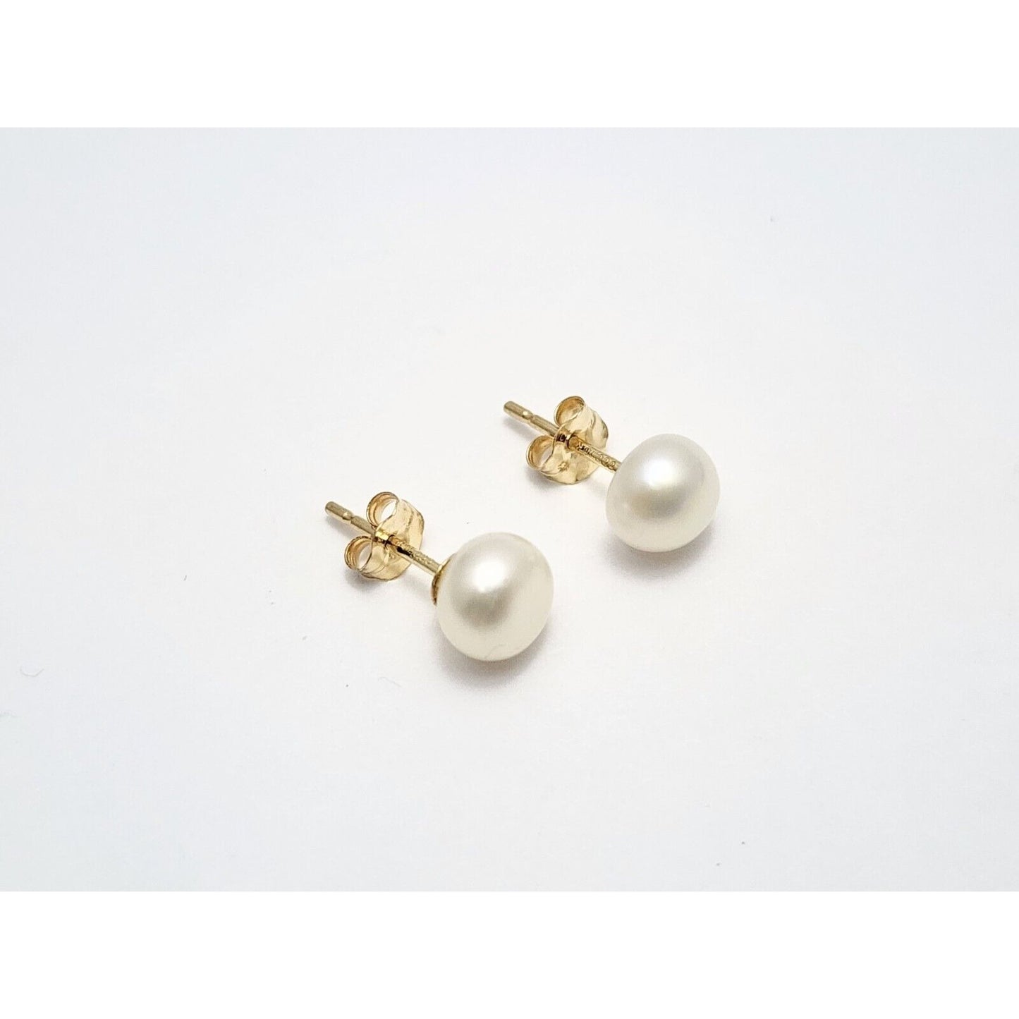 10K Yellow Gold Round Pearl Stud Earrings