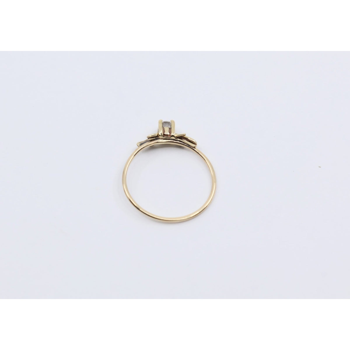14K Yellow Gold Solitaire Leaf Vine Floral Design Ring