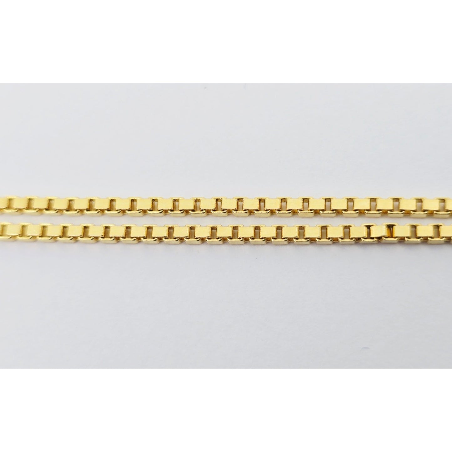 14K Yellow Gold Box Link Graduated Flower Chain Necklace