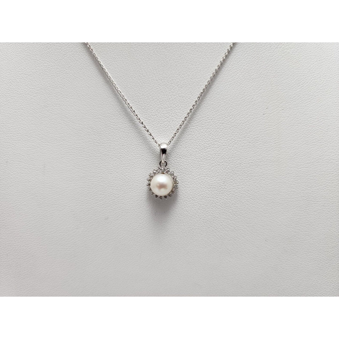 14K White Gold Pearl & Diamond Charm Pendant Link Chain Necklace