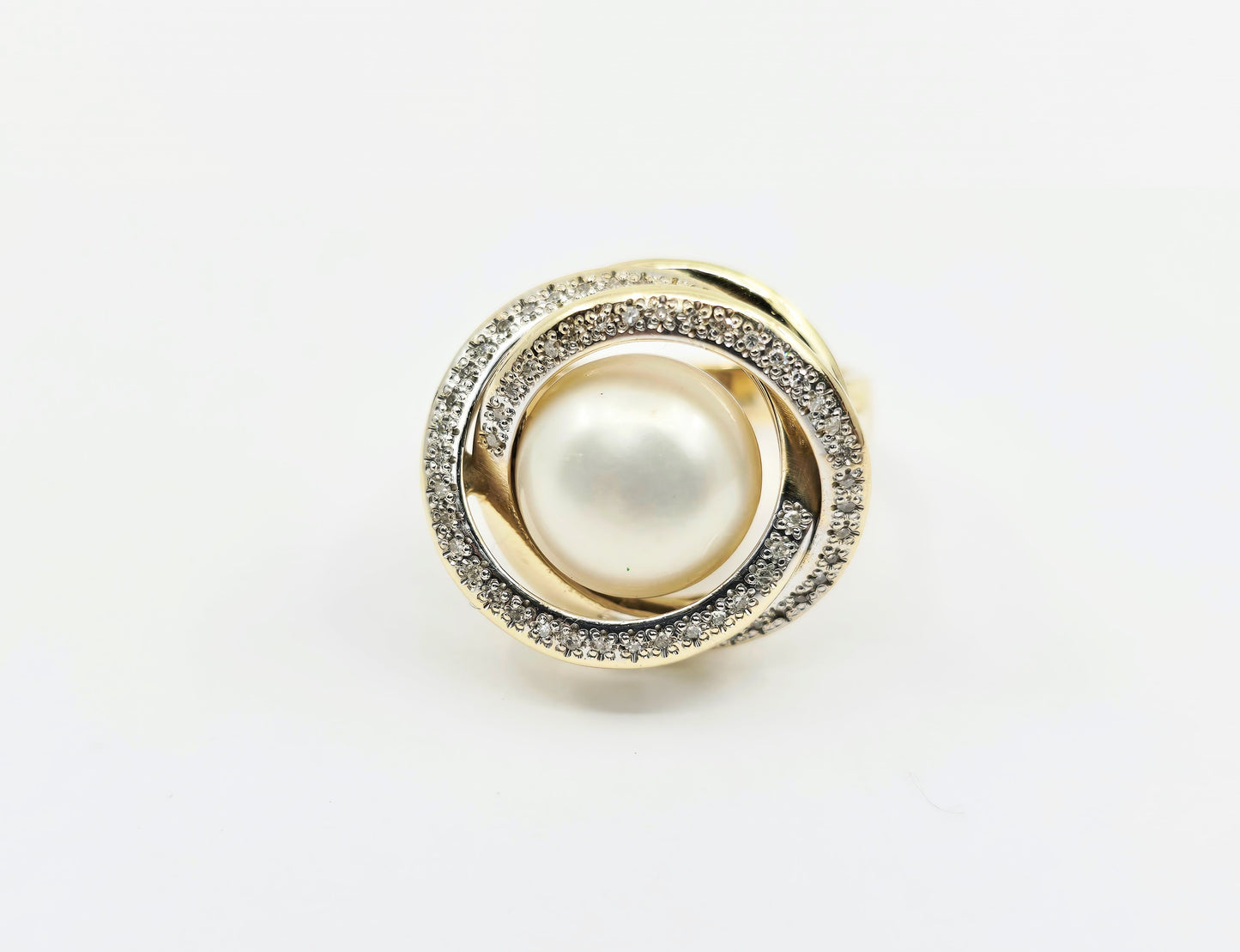14K Yellow Gold Pearl & Diamond Knot Swirl Ring
