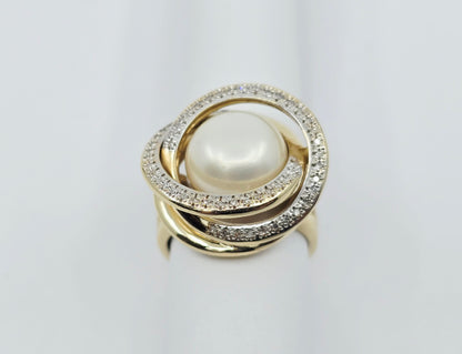 14K Yellow Gold Pearl & Diamond Knot Swirl Ring