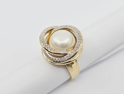 14K Yellow Gold Pearl & Diamond Knot Swirl Ring