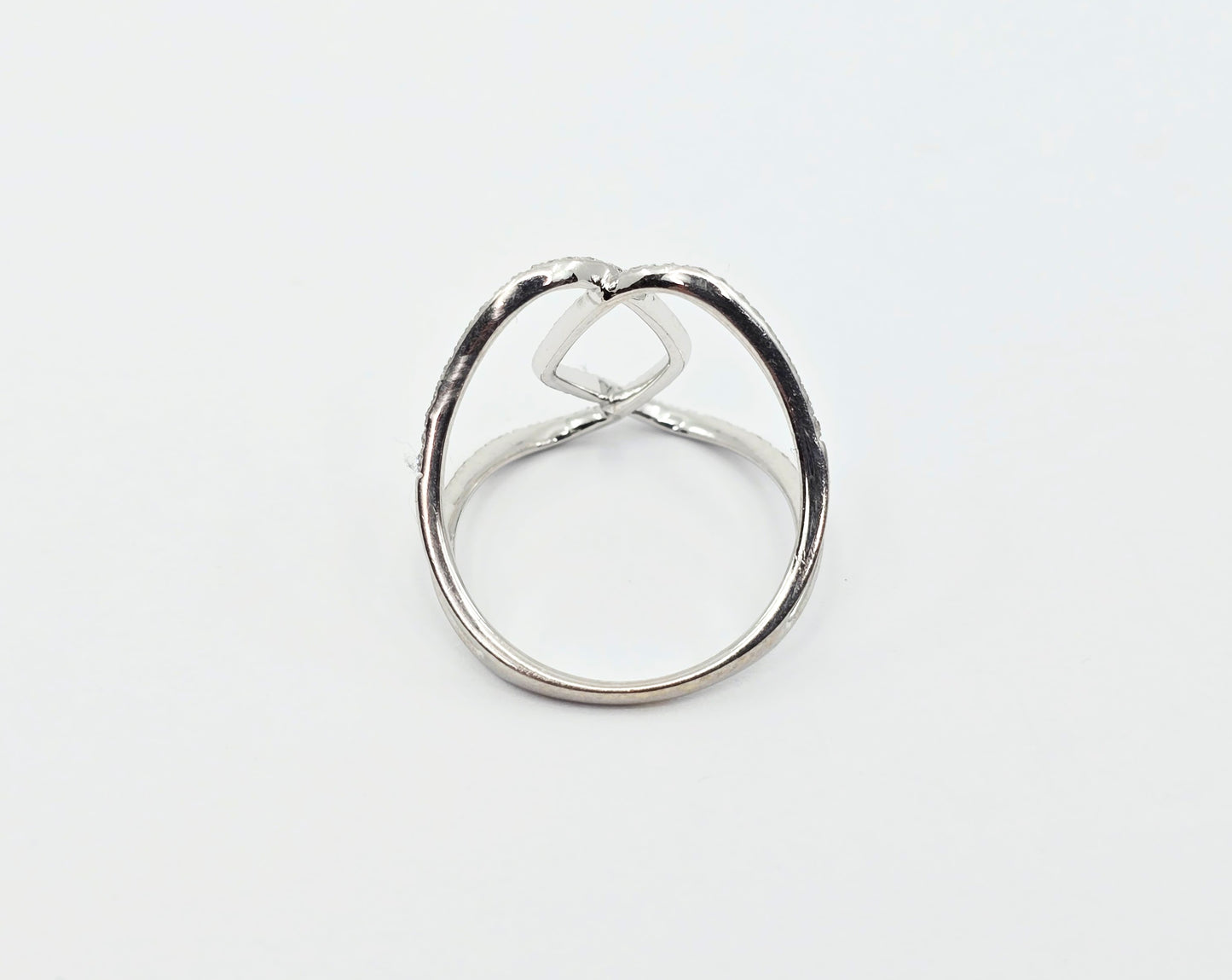 18k White Gold Interlaced Criss Cross Diamond Ring