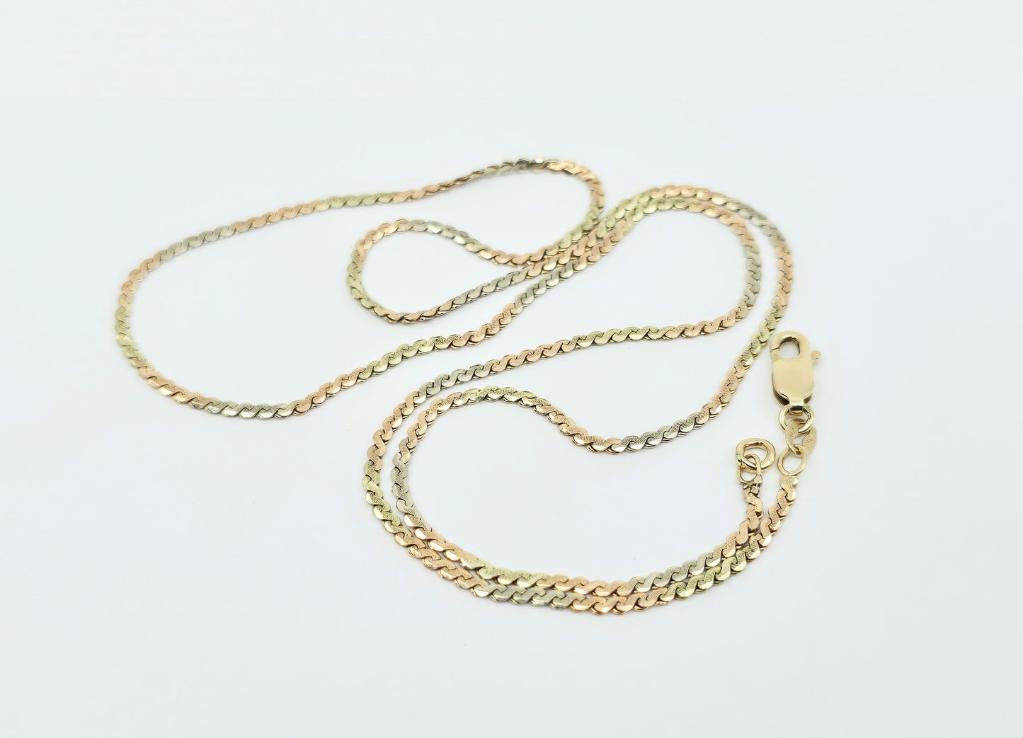 14K Tri Tone Gold Serpentine Link Chain Necklace