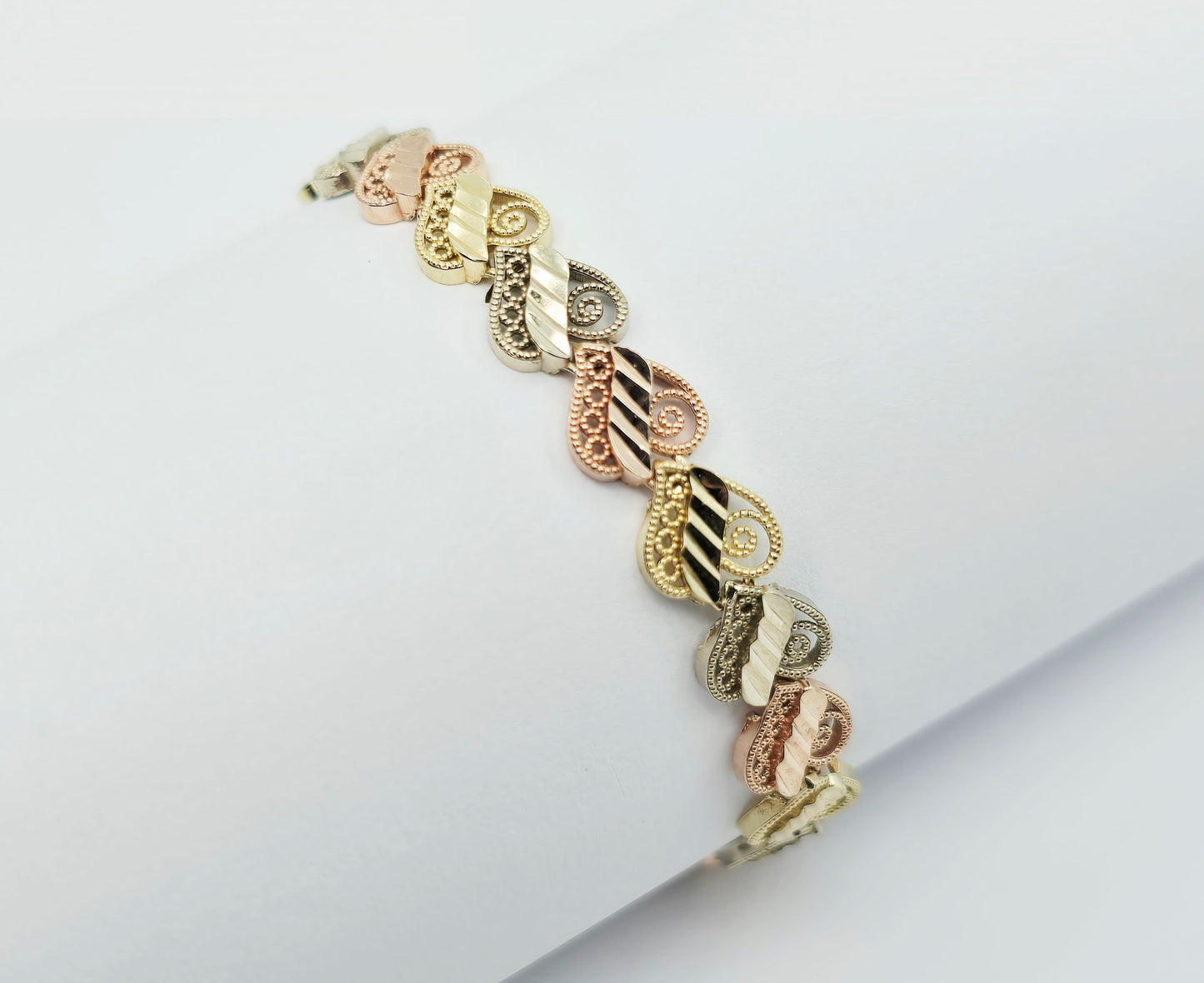 14K Tri Tone Gold Heart Shaped Link Baby Bracelet