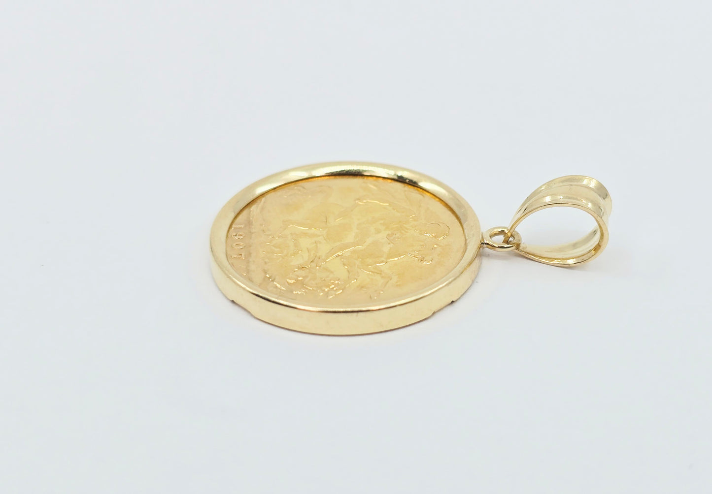 1907 United Kingdom Gold Sovereign Coin London King Edward VII Charm Pendant
