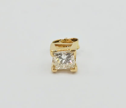18K Yellow Gold Single Princess Cut White Diamond Stud Earring