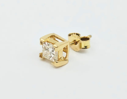 18K Yellow Gold Single Princess Cut White Diamond Stud Earring