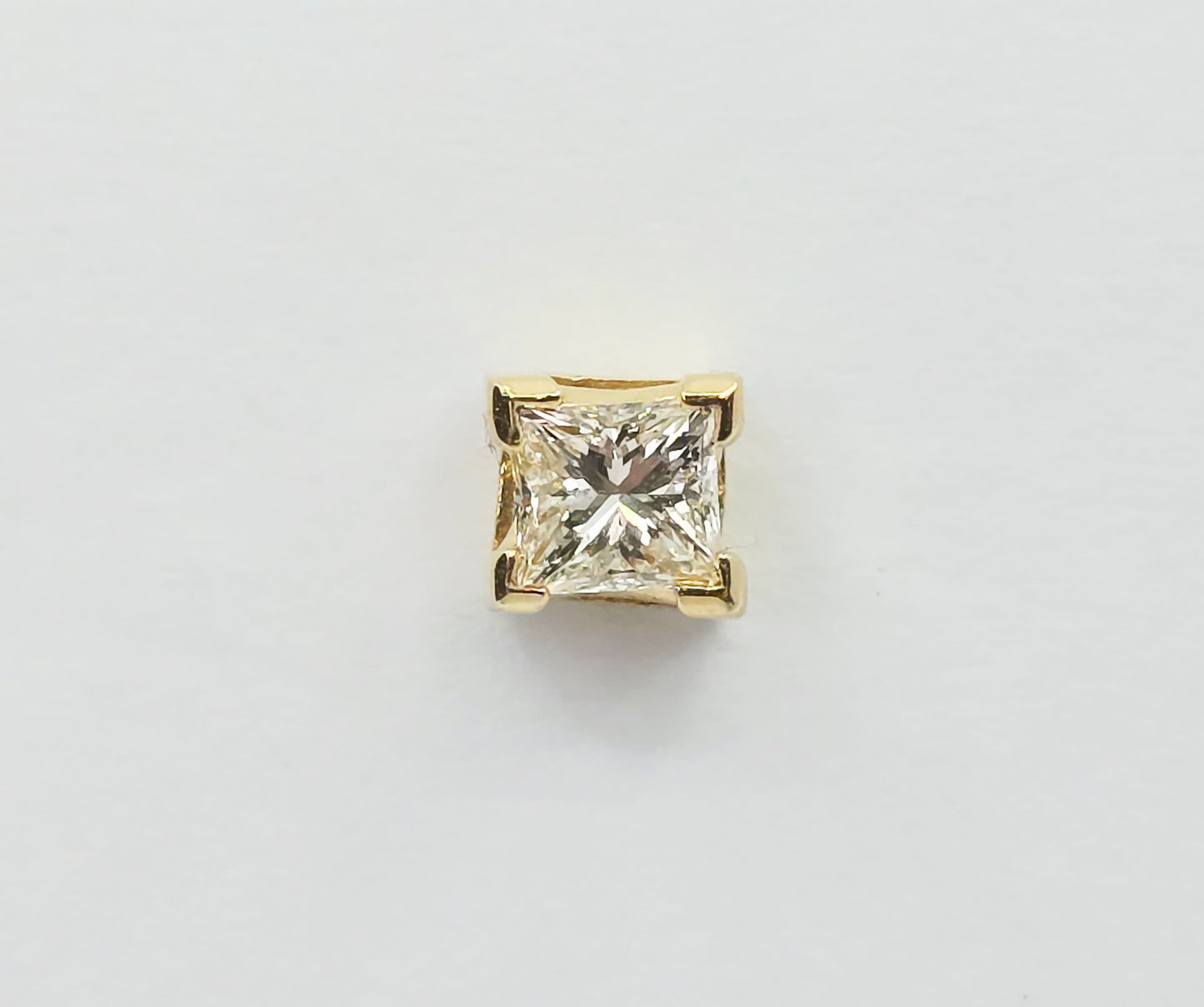 18K Yellow Gold Single Princess Cut White Diamond Stud Earring