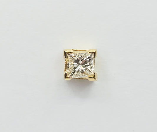 18K Yellow Gold Single Princess Cut White Diamond Stud Earring